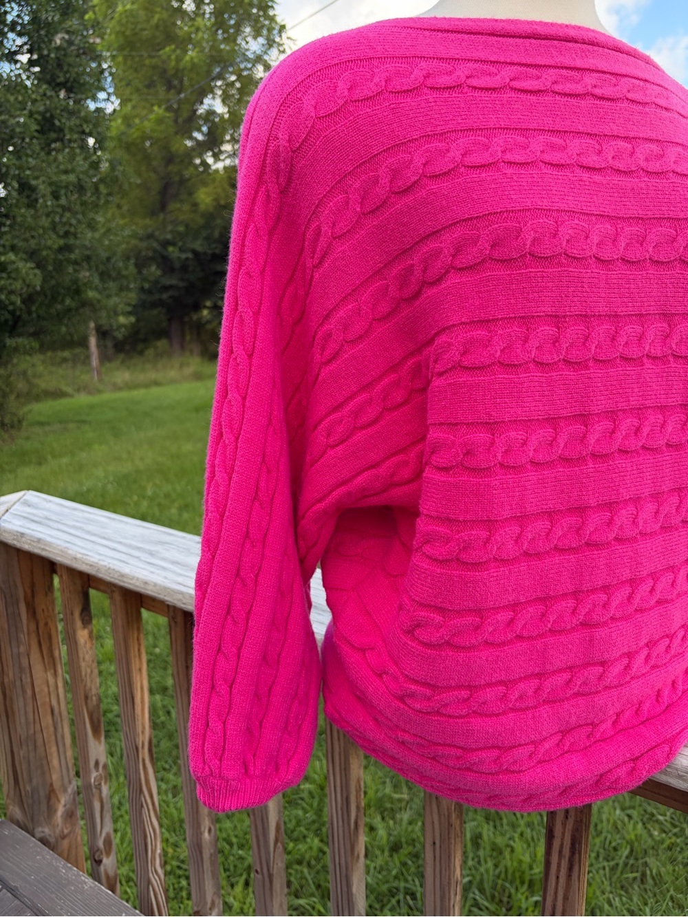 Vine And Love Hot Pink Chunky Cable Knit Long Sleeve Feminine Sweater Size Small - Picture 2 of 10